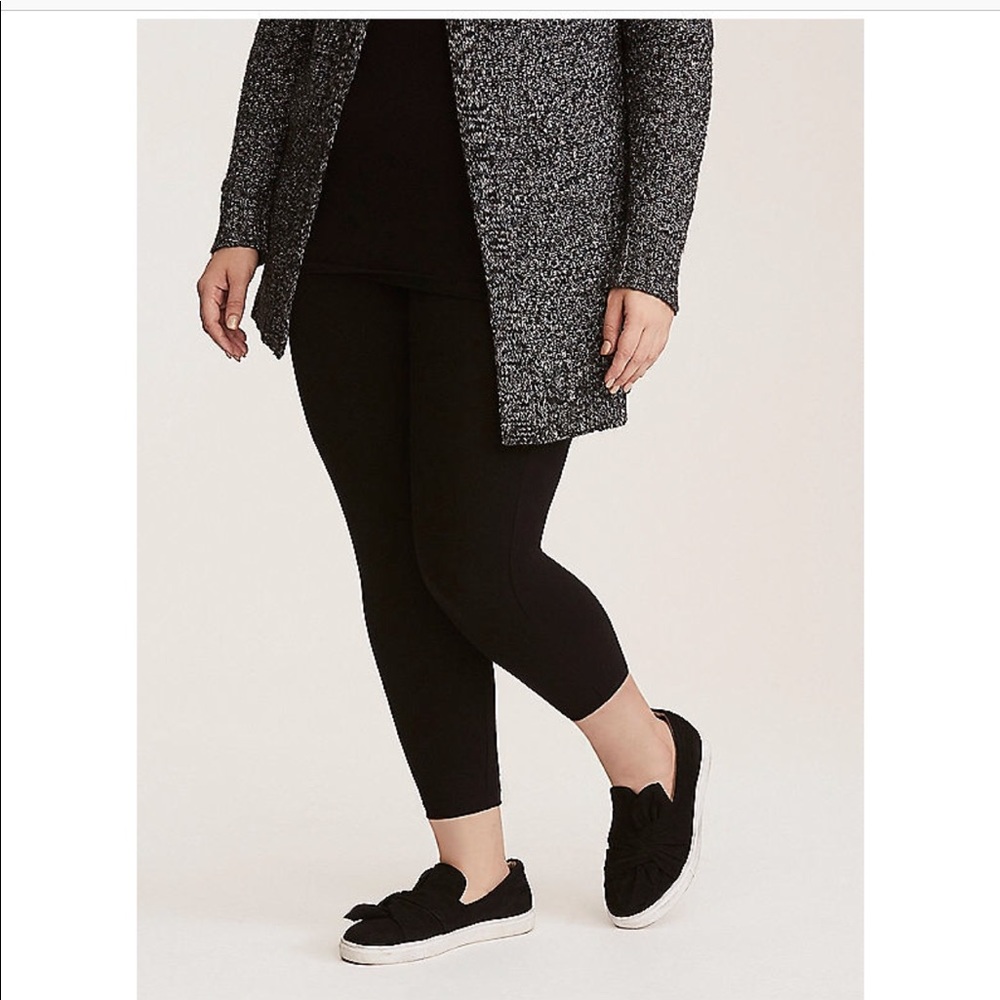 Torrid cropped leggings
